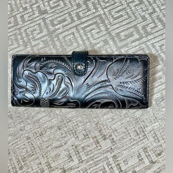 Patricia Nash Handbags - Patricia Nash Marotta Card Holder Wallet Style Hand tooled Black